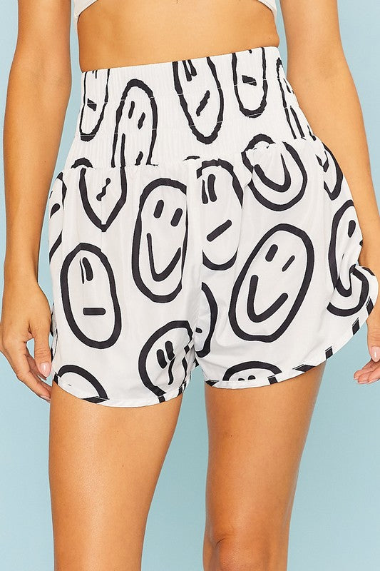BLACK & WHITE HAPPY FACE PRINT SHORT