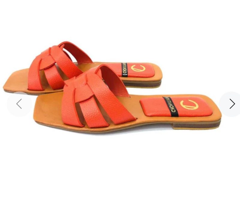 SANDALIA FLAT MODELO CARLY - PLATEADA